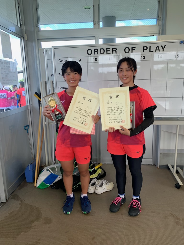 女子 優勝 福島・金丸ペア(宮崎西高)