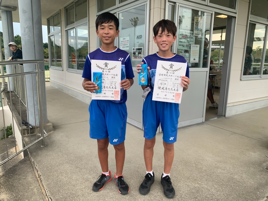 2年生 優勝 松浦・松本ペア(赤江東中)
