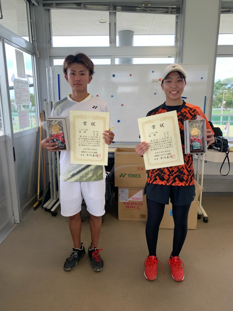 ミックス１部　優勝 大寺・大山ペア（ブルースカイ）