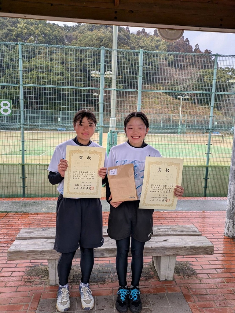 2年生女子の部　準優勝 石川もなみ・橋本百音　ペア 東大宮中学校