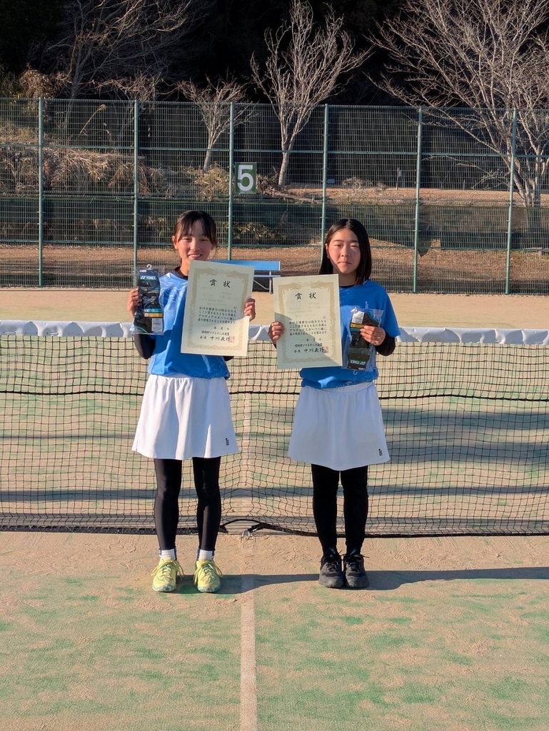 １年生女子の部　３位 中島彩葵・倉山莉空　ペア 久峰中学校