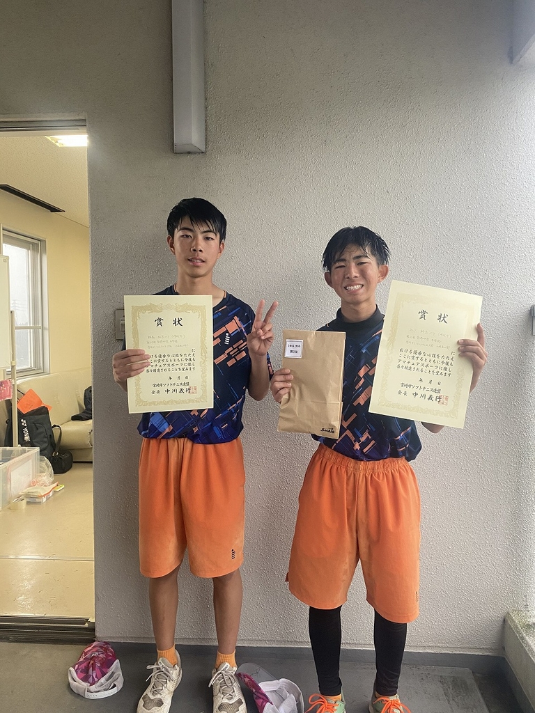 ２年生男子の部　３位 松下奎心・鮫島陽人　ペア 清武中学校