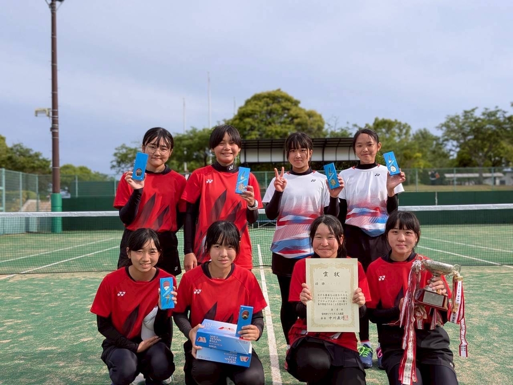 女子A級　優勝　大宮中