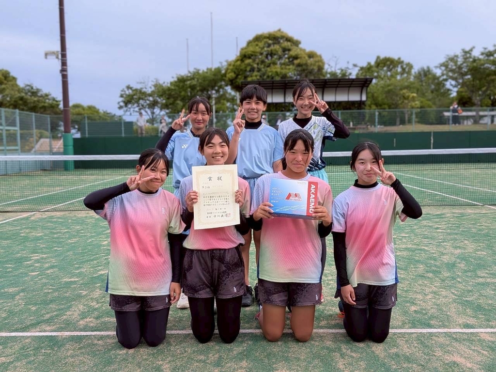 女子A級　３位　清武中