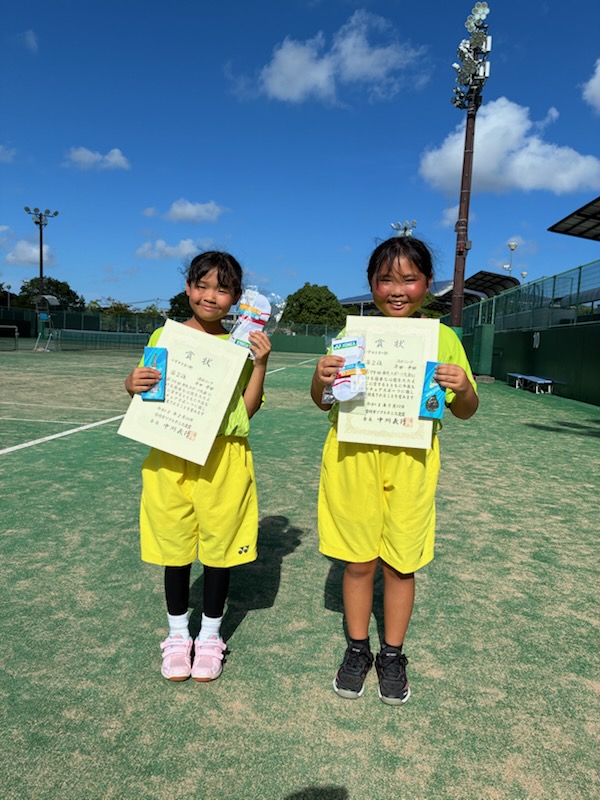 小学生女子Bの部 準優勝 平田・平田ペア（清武ジュニア）