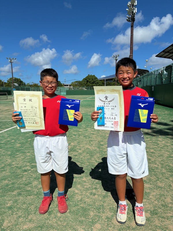 小学生男子Aの部 優勝 中島・甲斐ペア（宮崎ジュニア）