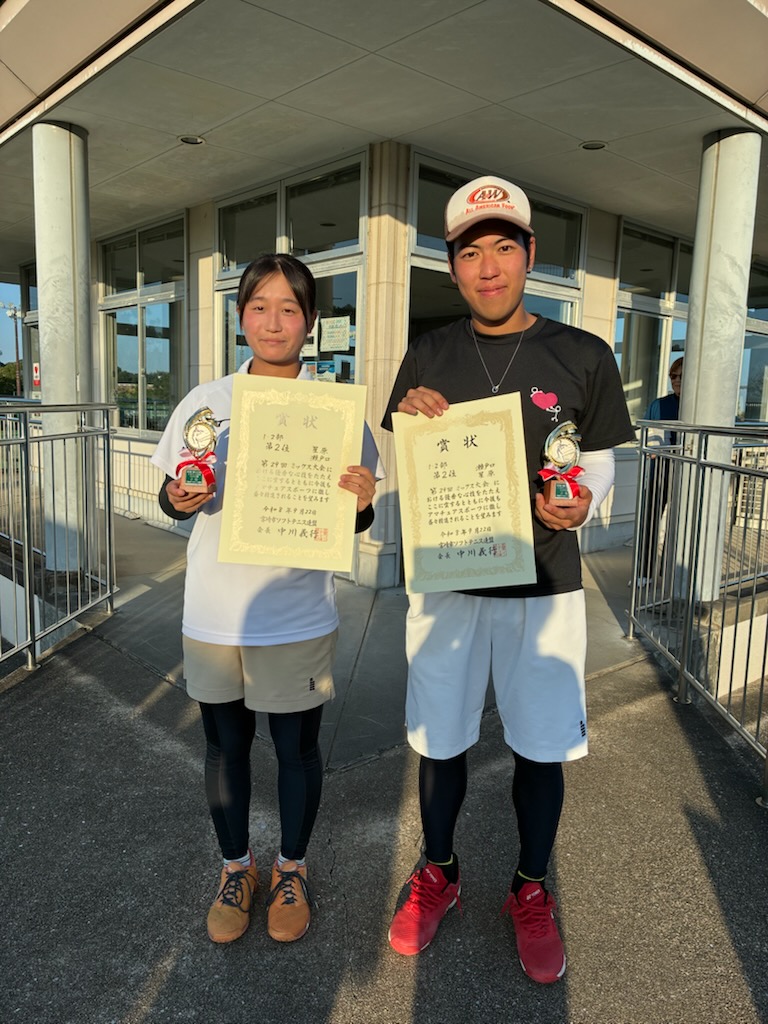 ミックス１・２部　２位 星原・瀬戸口ペア（ブルースカイ）